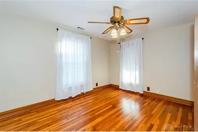 25 E Main Street, West Carrollton, OH 45449 - Photo 25