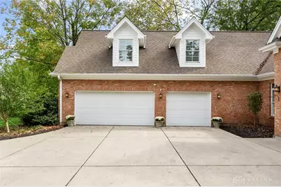 376 Yankee Trace Drive, Dayton, OH 45458 - Photo 9