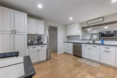 6100 Charlesgate Road, Huber Heights, OH 45424 - Photo 7