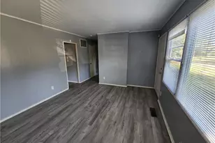 1303 Graystone Dr, Dayton, OH 45417 - Photo 5