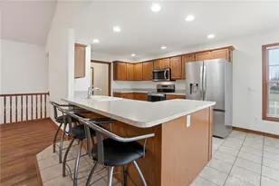 9048 Bedford Ct, Clear Creek Township, OH 45458 - Photo 7