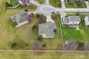 9048 Bedford Ct, Clear Creek Township, OH 45458 - Photo 31