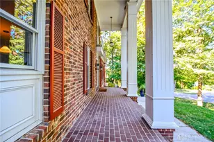 1955 Kress Wood Cir, Dayton, OH 45429 - Photo 9