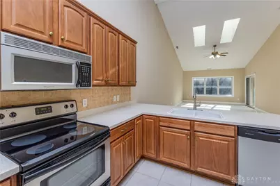 1426 B Paul Revere Way, Troy, OH 45373 - Photo 9