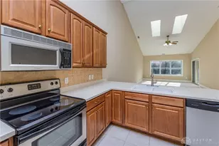 1426 B Paul Revere Way, Troy, OH 45373 - Photo 9