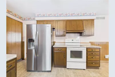 1326 Lemcke Road, Beavercreek, OH 45434 - Photo 9