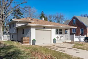 319 Orchard Dr, Oakwood, OH 45419 - Photo 3