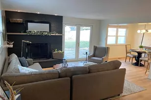 319 Orchard Dr, Oakwood, OH 45419 - Photo 5