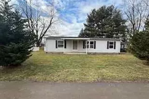 385 Grant St, Harveysburg, OH 45032 - Photo 1