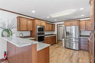 12195 Wellington Ave, Medway, OH 45341 - Photo 11