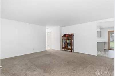 324 Cherrywood Drive, Fairborn, OH 45324 - Photo 5