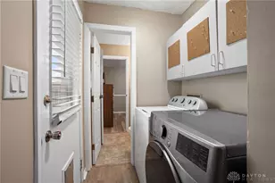 233 Grantwood Dr, Dayton, OH 45449 - Photo 15