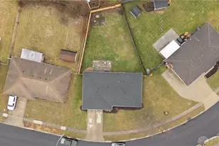 233 Grantwood Dr, Dayton, OH 45449 - Photo 27