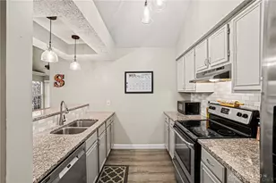 1596 Longbow Ln, Dayton, OH 45449 - Photo 5