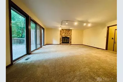 6331 Shadow Lake Trail, Dayton, OH 45459 - Photo 9