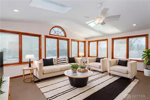 2076 Granada Dr, Beavercreek, OH 45431 - Photo 9