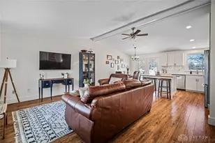 2389 Windsor Village Dr, Miamisburg, OH 45342 - Photo 3