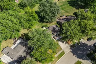 2389 Windsor Village Dr, Miamisburg, OH 45342 - Photo 33