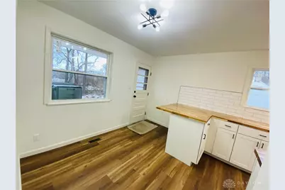 437 N Wright Avenue, Dayton, OH 45403 - Photo 13