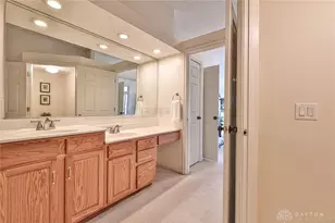 7812 Gapstow Bridge, Springfield Township, OH 45231 - Photo 9