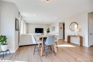 550 Crossing Ln, Dayton, OH 45449 - Photo 13