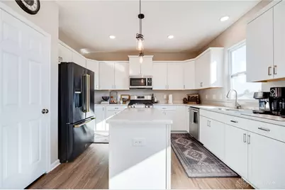 550 Crossing Lane, Dayton, OH 45449 - Photo 15