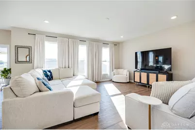 550 Crossing Lane, Dayton, OH 45449 - Photo 9