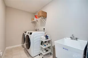 550 Crossing Ln, Dayton, OH 45449 - Photo 35