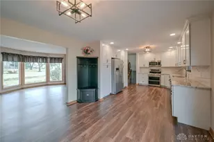 255 S Bird Rd, Springfield, OH 45505 - Photo 7