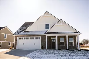 1505 Kingsgate Rd, Springfield, OH 45502 - Photo 1