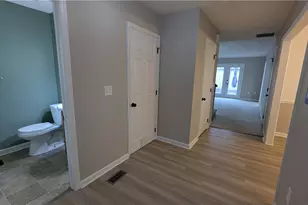 7809 Capitol Hill Ln, Dayton, OH 45459 - Photo 5