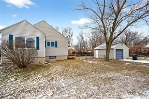 2000 Neva Dr, Dayton, OH 45414 - Photo 3
