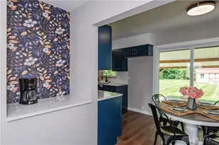 3976 Graham Dr, Beavercreek, OH 45431 - Photo 5