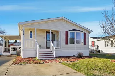 11138 Oakwood Village Blvd, Miamisburg, OH 45342 - Photo 1