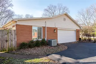 5806 Folkestone Dr, Dayton, OH 45459 - Photo 43