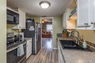 117 W Van Lake Drive, Vandalia, OH 45377 - Photo 7