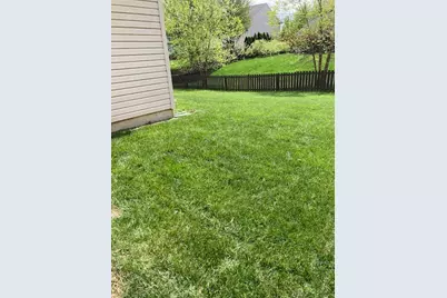 3535 King Edward Way, Beavercreek, OH 45431 - Photo 3