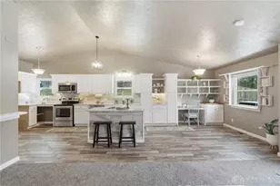 833 Savin Hill Ct, Fairborn, OH 45324 - Photo 9