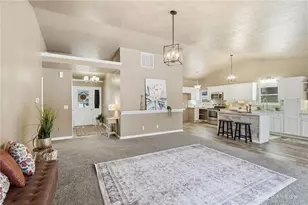 833 Savin Hill Ct, Fairborn, OH 45324 - Photo 7