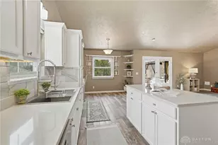 833 Savin Hill Ct, Fairborn, OH 45324 - Photo 13