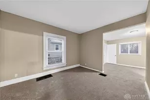 2527 S Dixie Dr, Dayton, OH 45409 - Photo 11