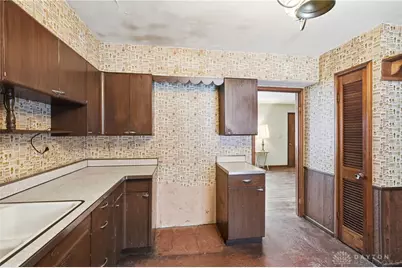 1950 W Skyview Drive, Beavercreek, OH 45432 - Photo 13