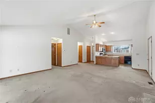 1711 Pinehurst Dr, Springfield, OH 45502 - Photo 7