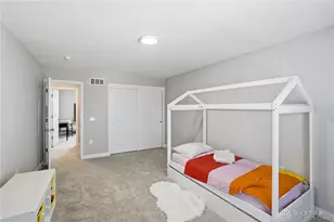 597 Twilight Ln, Dayton, OH 45440 - Photo 35