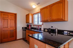 14-16 Ditmer Dr, New Carlisle, OH 45344 - Photo 7