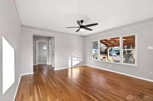 221 Duffy Ct, Dayton, OH 45431 - Photo 9