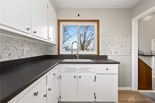 221 Duffy Ct, Dayton, OH 45431 - Photo 17