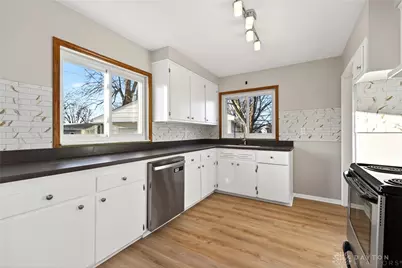 221 Duffy Court, Dayton, OH 45431 - Photo 15