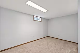 221 Duffy Ct, Dayton, OH 45431 - Photo 39