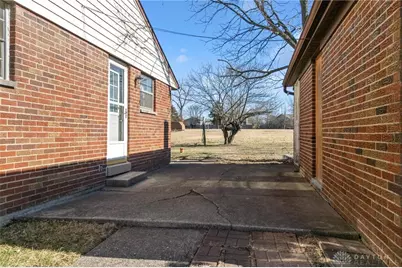 1102 N Heincke Road, Miamisburg, OH 45342 - Photo 15